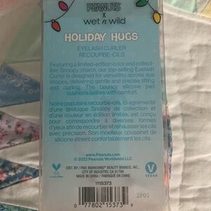 WET n Wild Limited Edition Peanuts ‘Holiday Hugs’ Eyelash Curler! NEW!